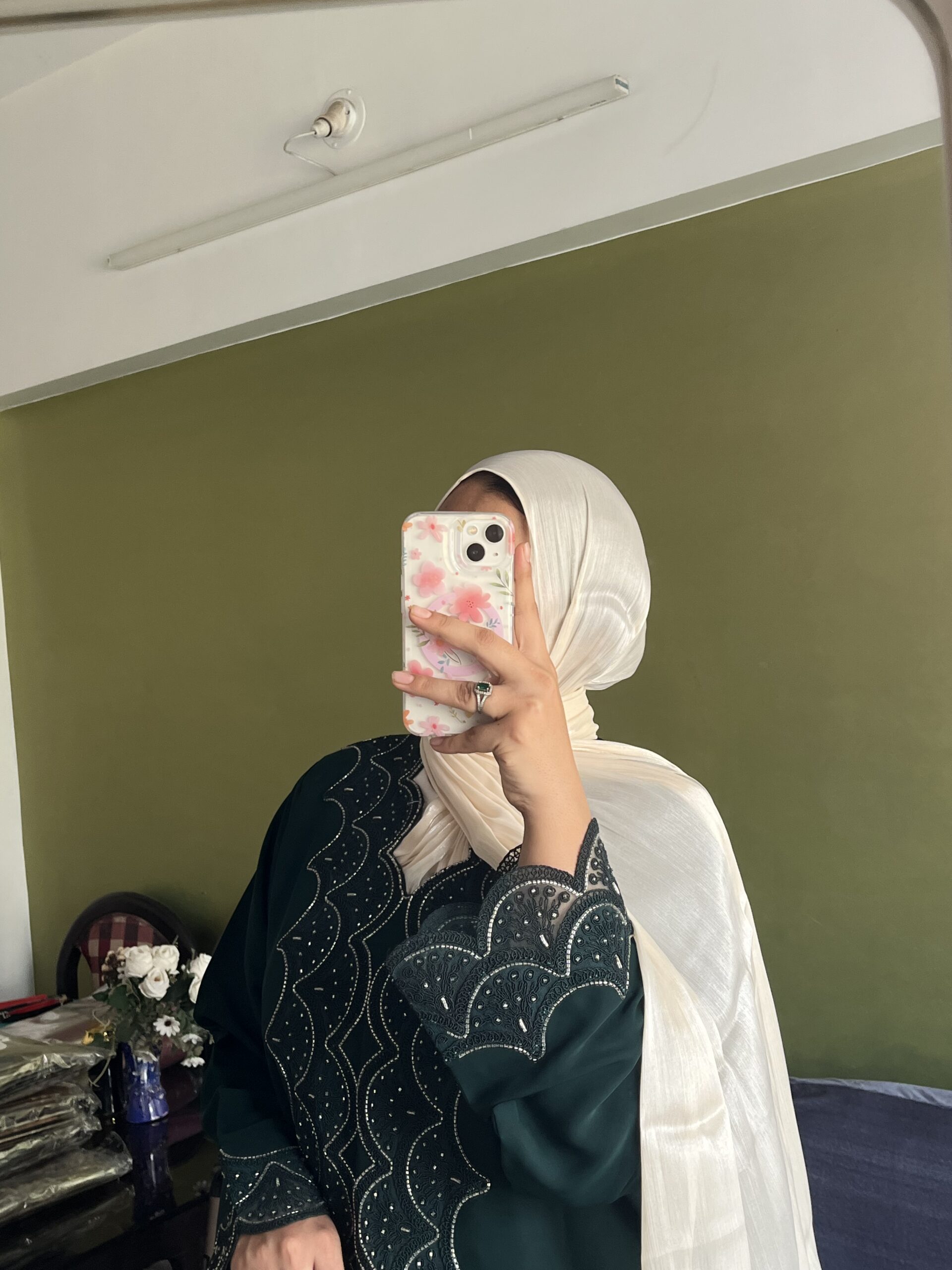 Premium DXB Handwork Abaya - Image 8